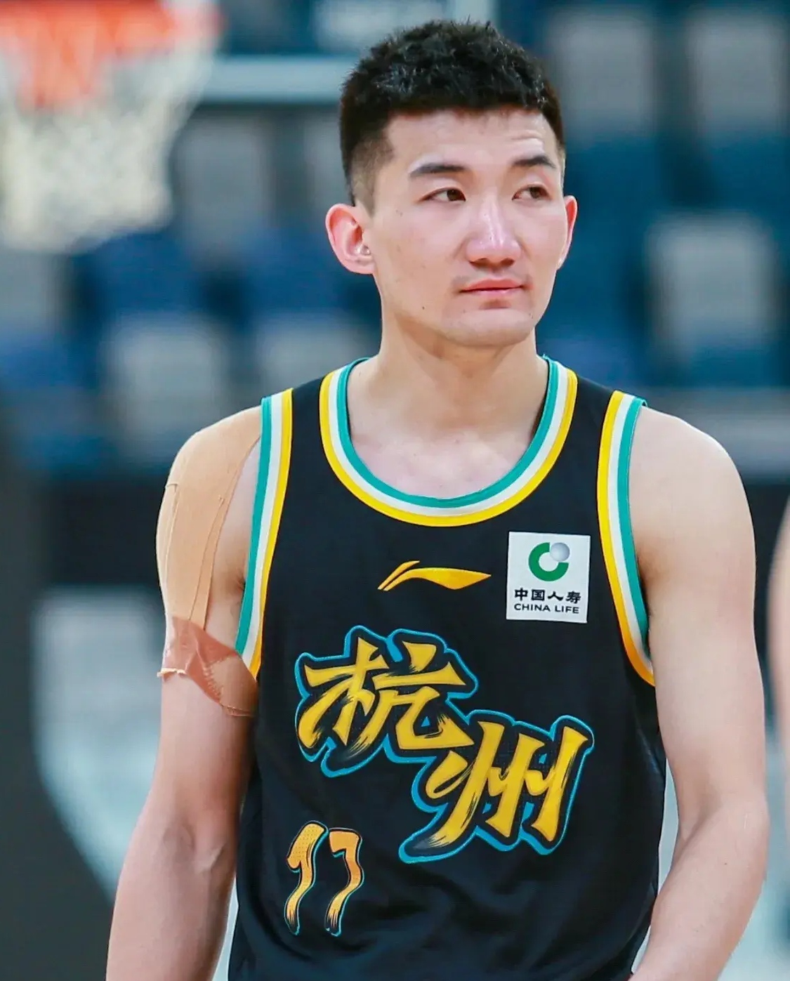 亚博体育官方-英超转会期走向成谜，广厦男篮回应争议，管理层满意，纪律约束更严格